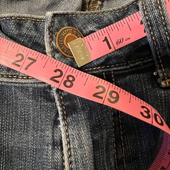 Maurices high rise curvy jeans size 6/28 - Picture 4 of 5
